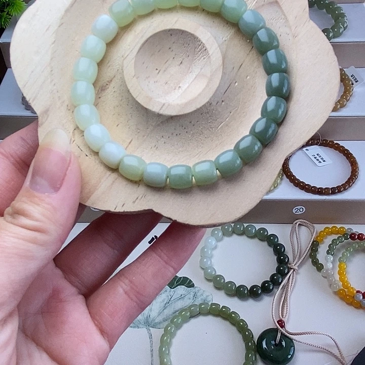 和田玉未镶嵌手串