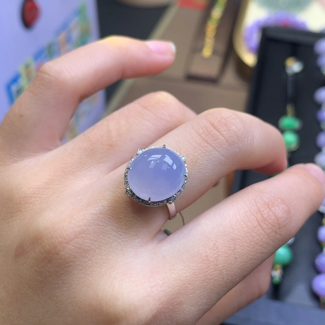 翡翠18K金镶嵌颈饰翡翠