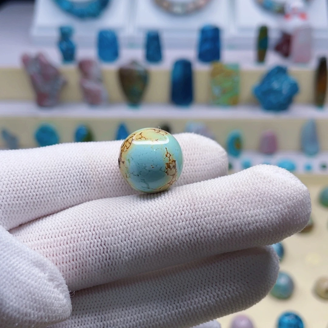 未镶嵌绿松石颈饰