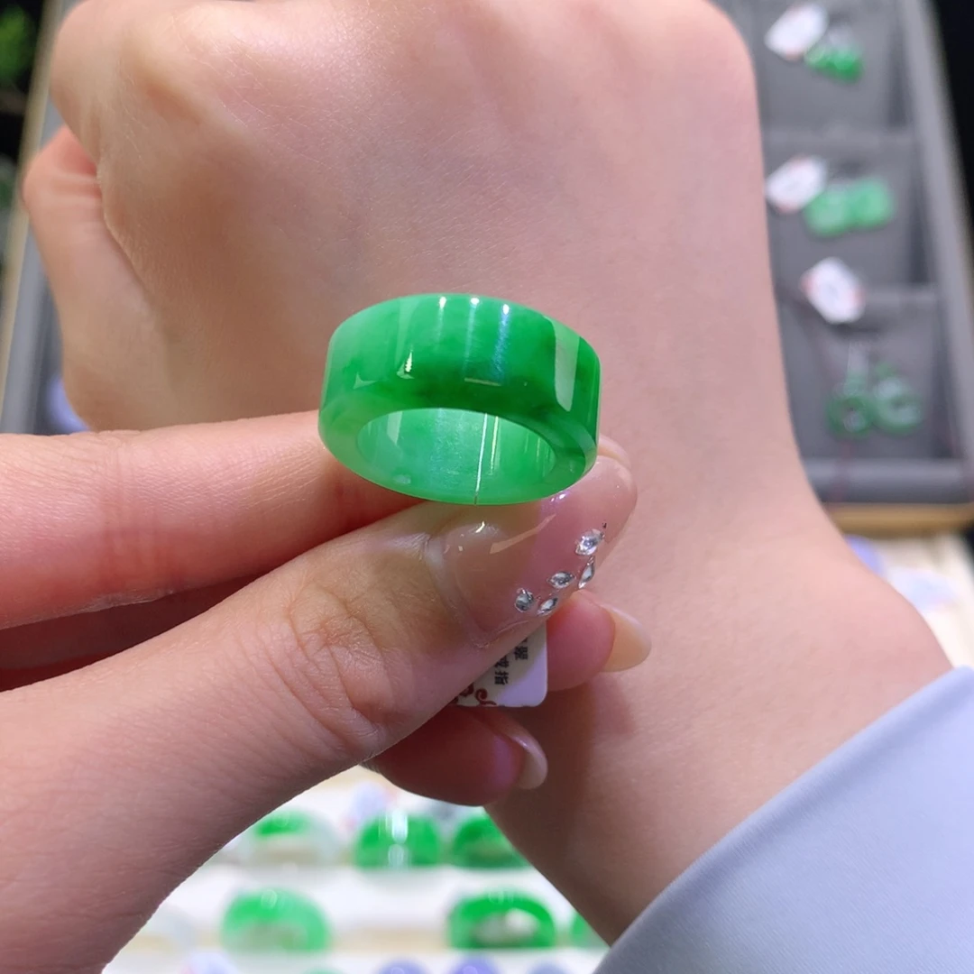 未镶嵌戒指翡翠翡翠