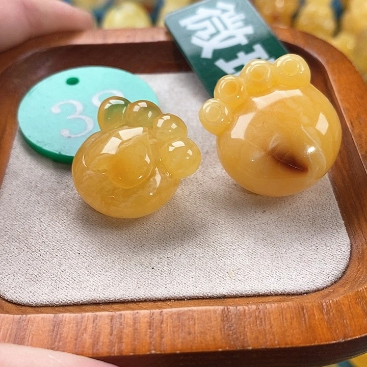 未镶嵌蜜蜡裸石金****魂裸石