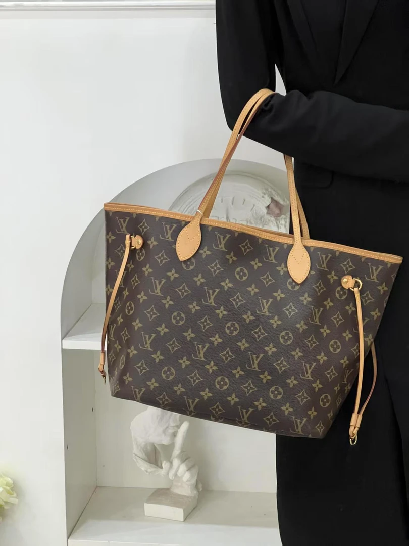 95新 LouisVuitton/路易威登 lv neverfull中号红内/严选