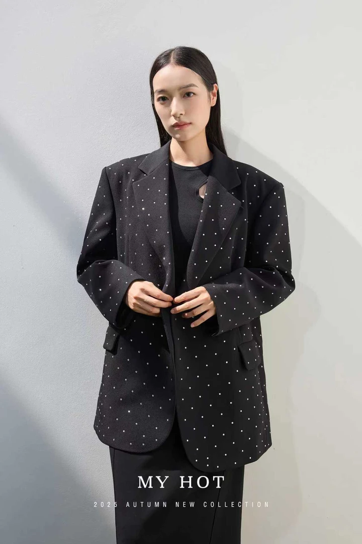 华家曼 秋款 长袖西装黑色双排扣西装宽松型女烫钻中长款