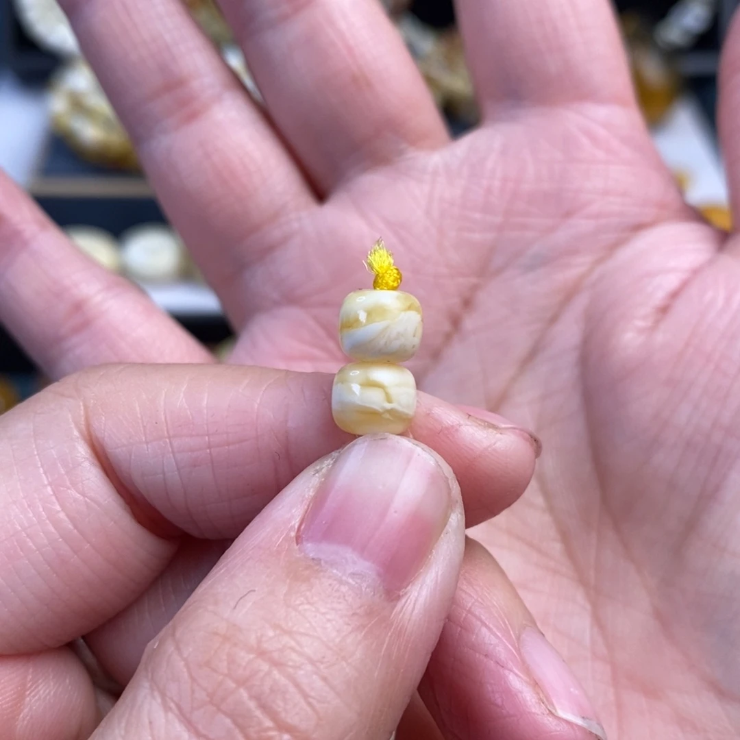 蜜蜡未镶嵌裸石虎皮纹老型对珠7.3