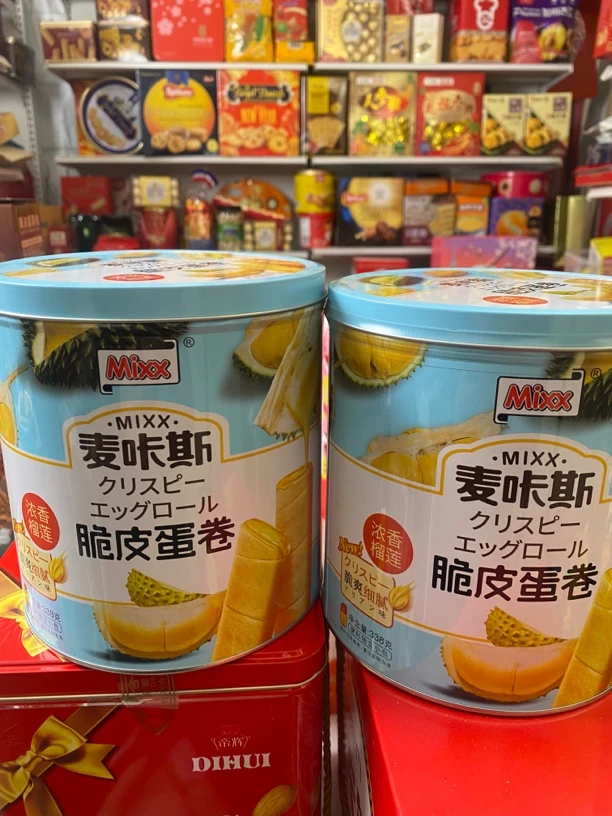 麦咔斯脆皮榴莲蛋卷