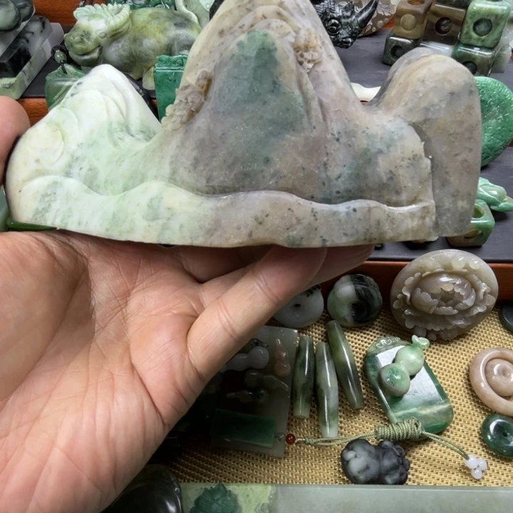 独山玉未镶嵌珠宝半成品