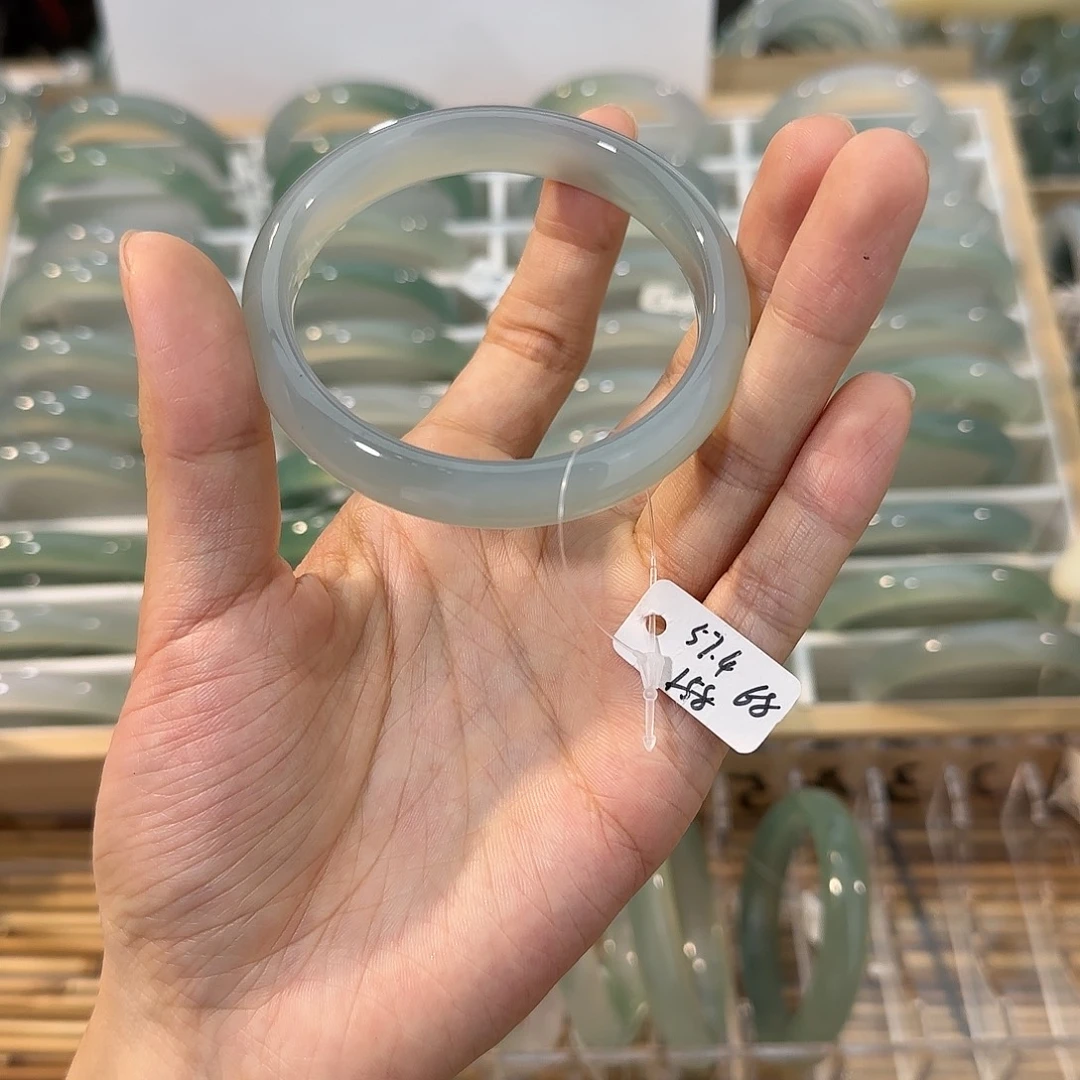玛瑙/玉髓未镶嵌手镯圈口57.4