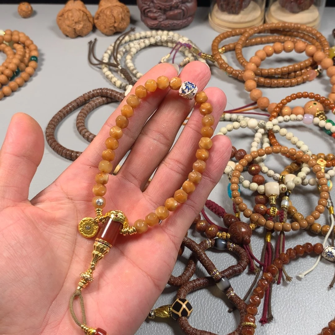 汤***包龙脊菩提吊坠。。。。。。。。。