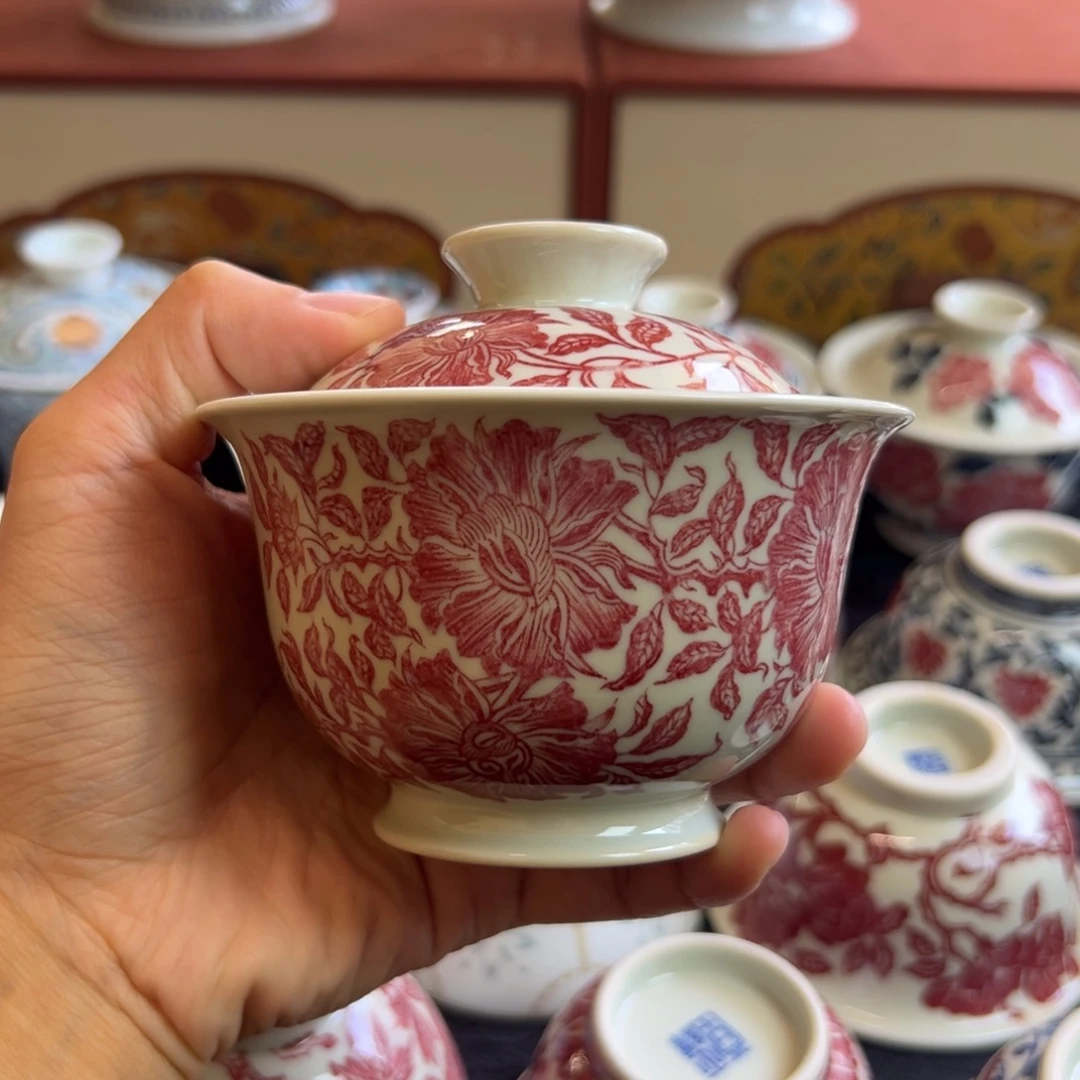 正绎堂釉里红山茶花盖碗