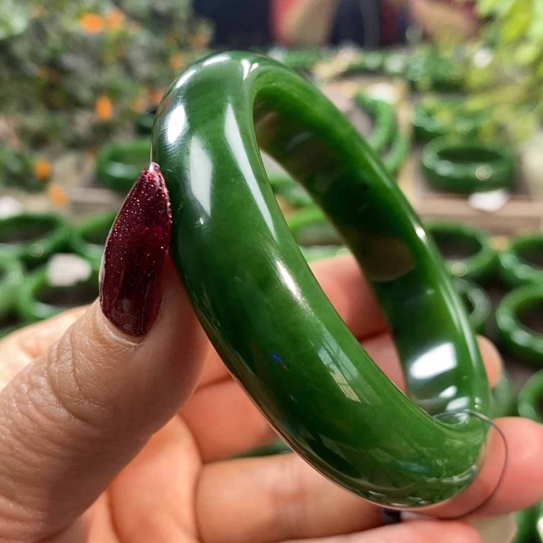 和田玉（碧玉）手镯未镶嵌一**依