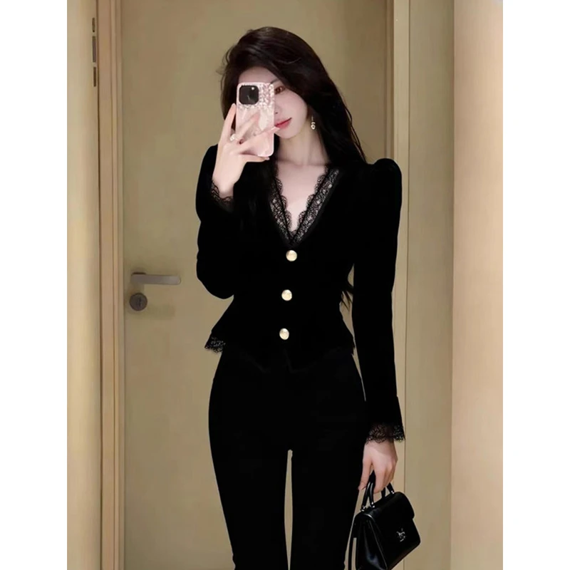 法式高级感V领蕾丝拼接丝绒衬衫女2026春秋新款收腰显瘦气质小衫