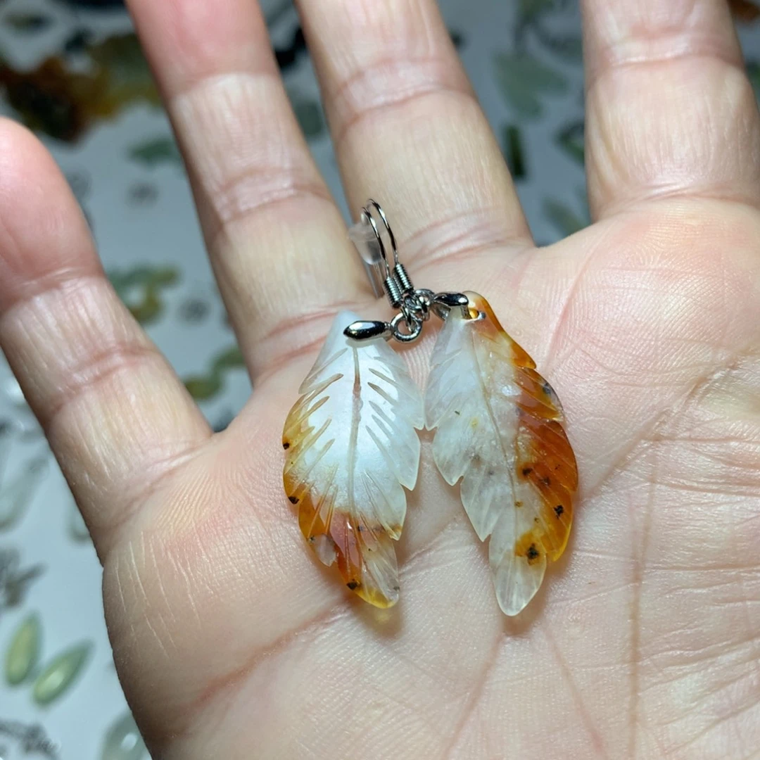 蛇纹石玉耳环未镶嵌