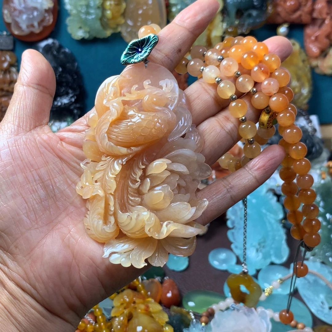 婉****蛇纹石玉未镶嵌挂坠