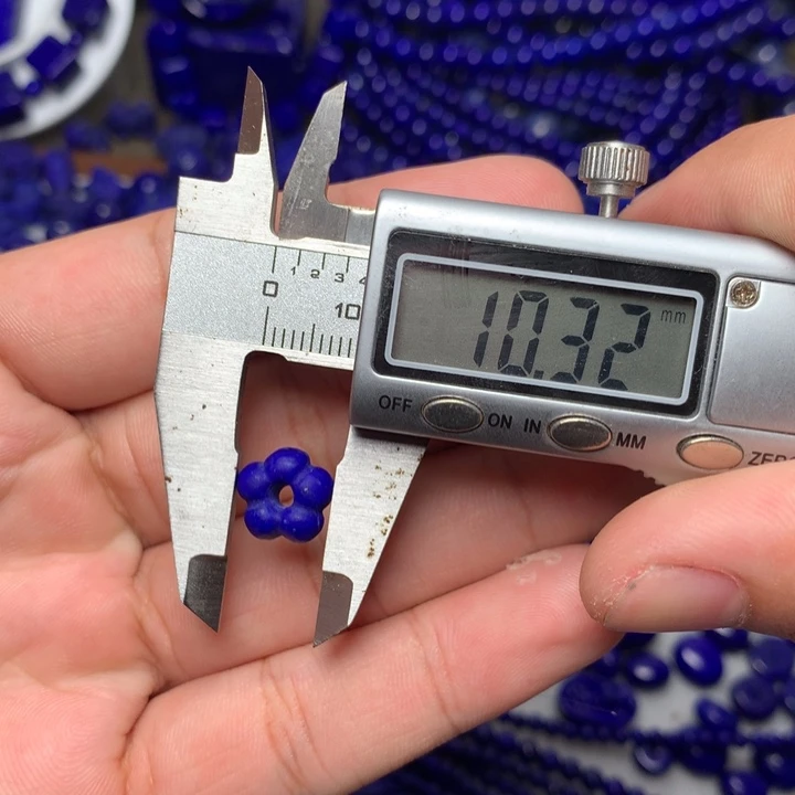 青金石未镶嵌有钱花