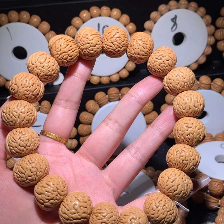 桃核手串老树白月光