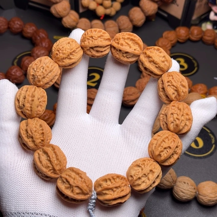 文玩核桃手串龙脊