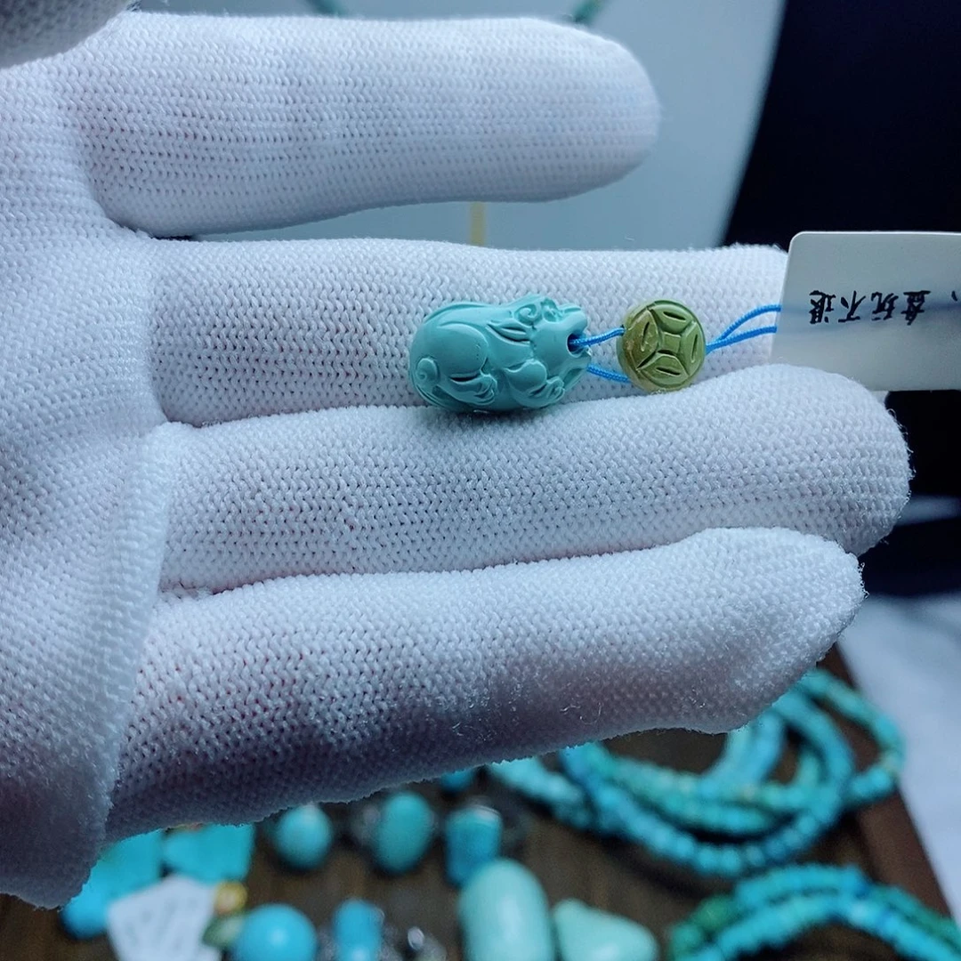 绿松石未镶嵌珠宝奇石