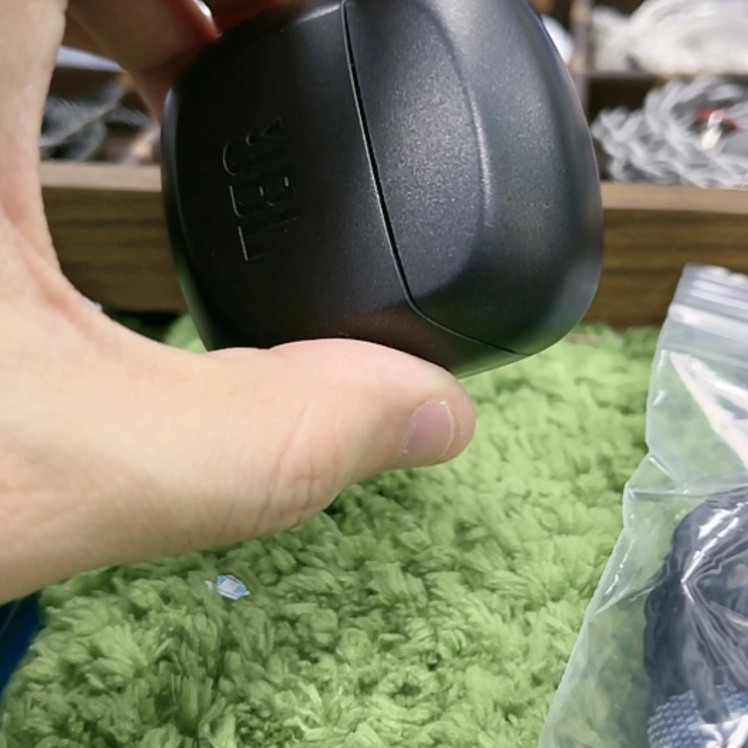 【闪购商品】95新w**特黑色