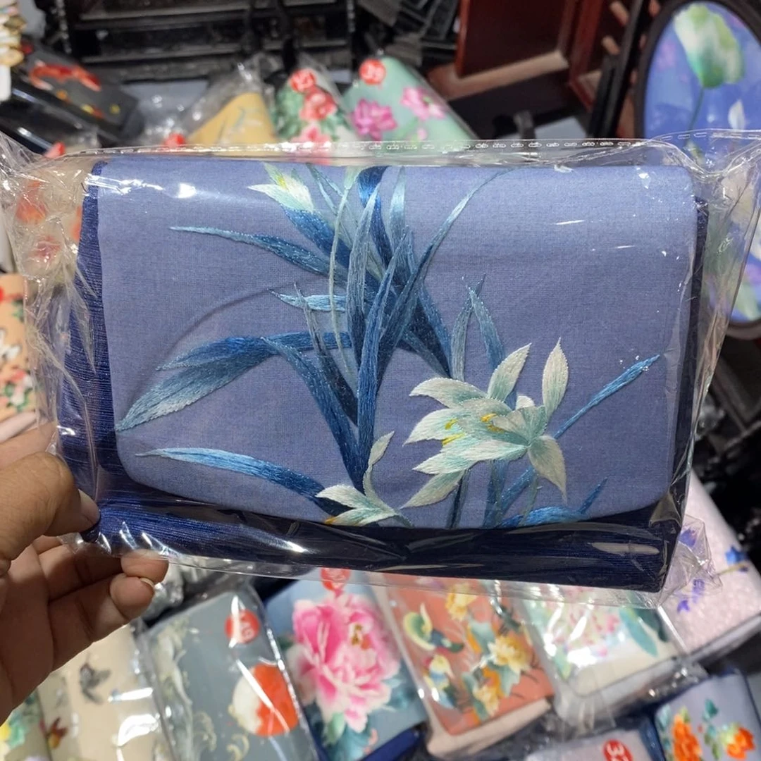 刺绣氪***丝手工刺绣包包