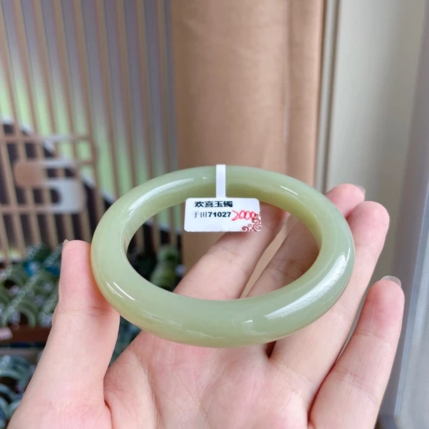 天然玉石新疆和田玉于田料正装手镯多样性发货圈口56-58mm