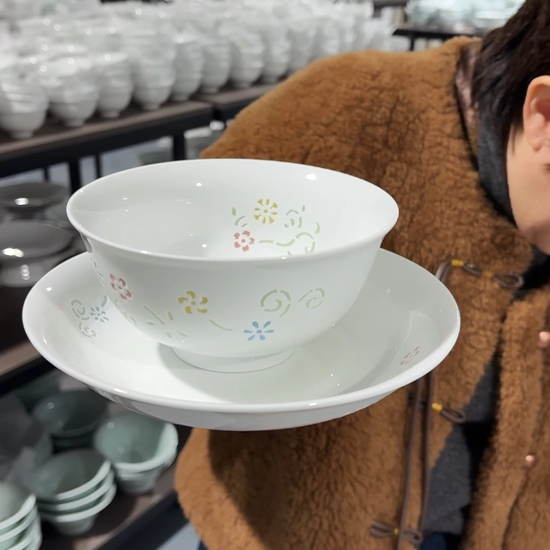 碗景德镇陶瓷五彩玲珑面碗一个菜盘一个