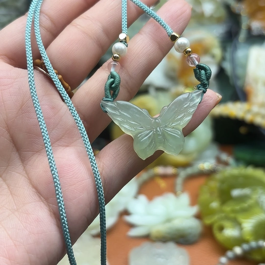 蛇纹石玉未镶嵌吊坠