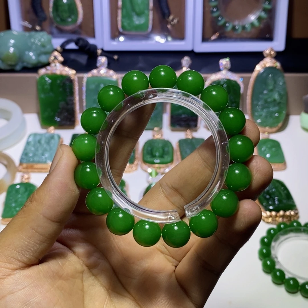 L***H未镶嵌手串和田玉（碧玉）