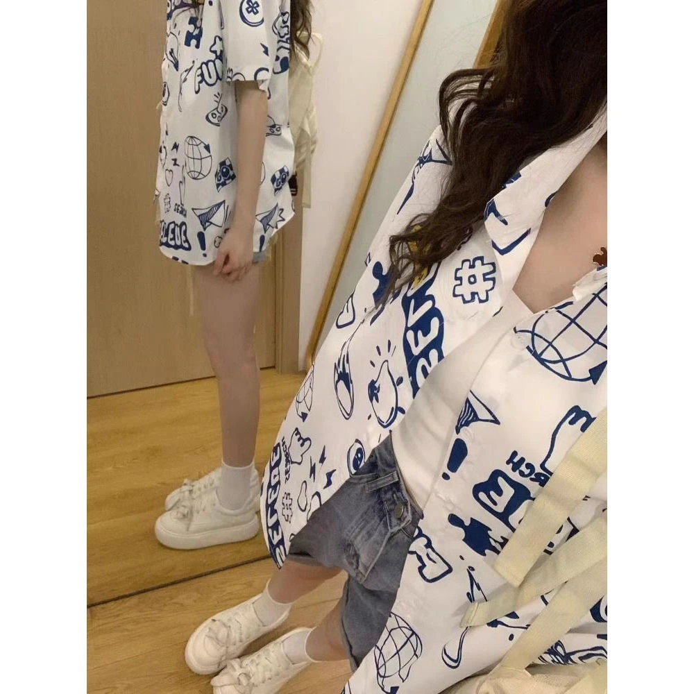 美式涂鸦卡通满印设计感短袖衬衫女夏季2025新款宽松学院风上衣