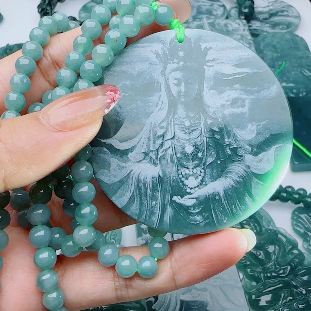 翡翠未镶嵌颈饰多样性发货天然的A货翡翠