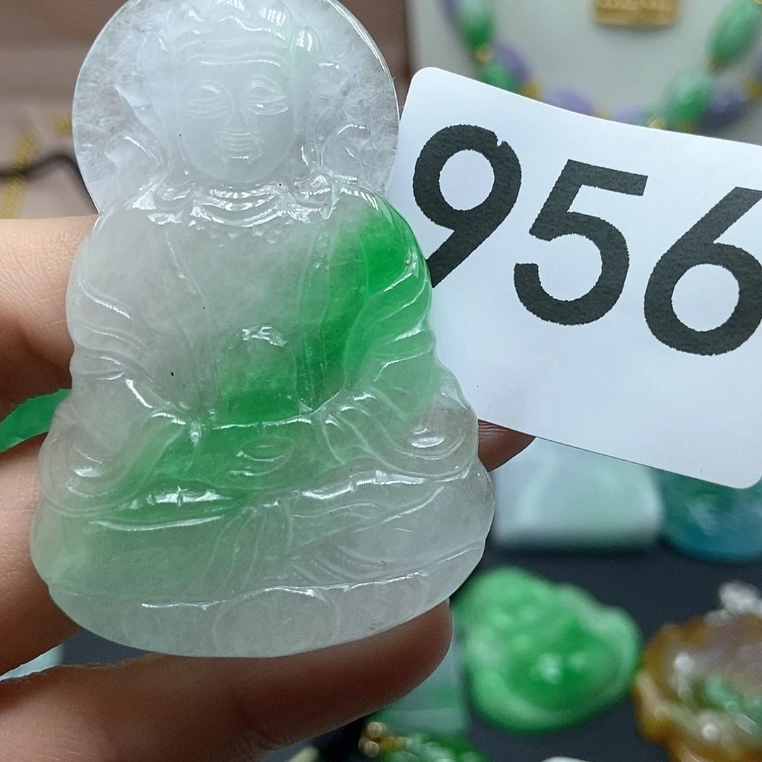 翡翠吊坠(赠链)未镶嵌