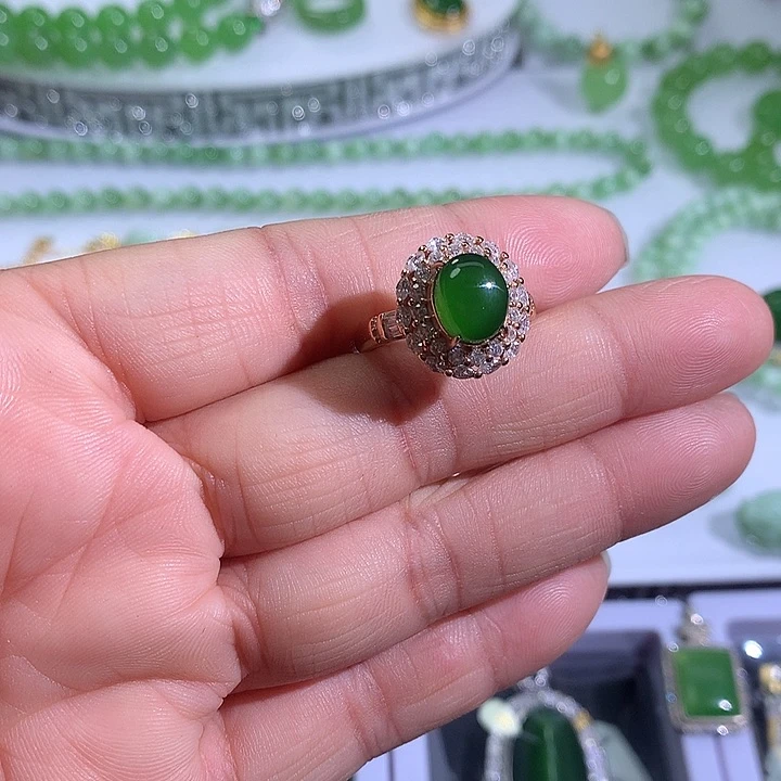 银S925镶嵌戒指和田玉（碧玉）