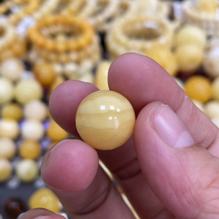 裸石蜜蜡未镶嵌15.3mm浓蜡 瑕