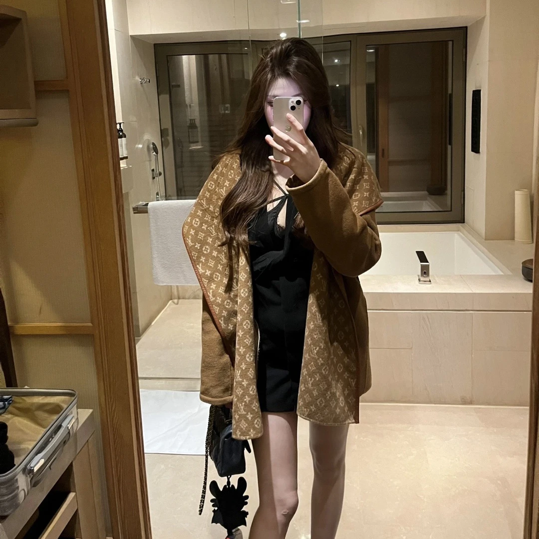 99新 LouisVuitton/路易威登 D500510/老花浴袍大衣/尺码34
