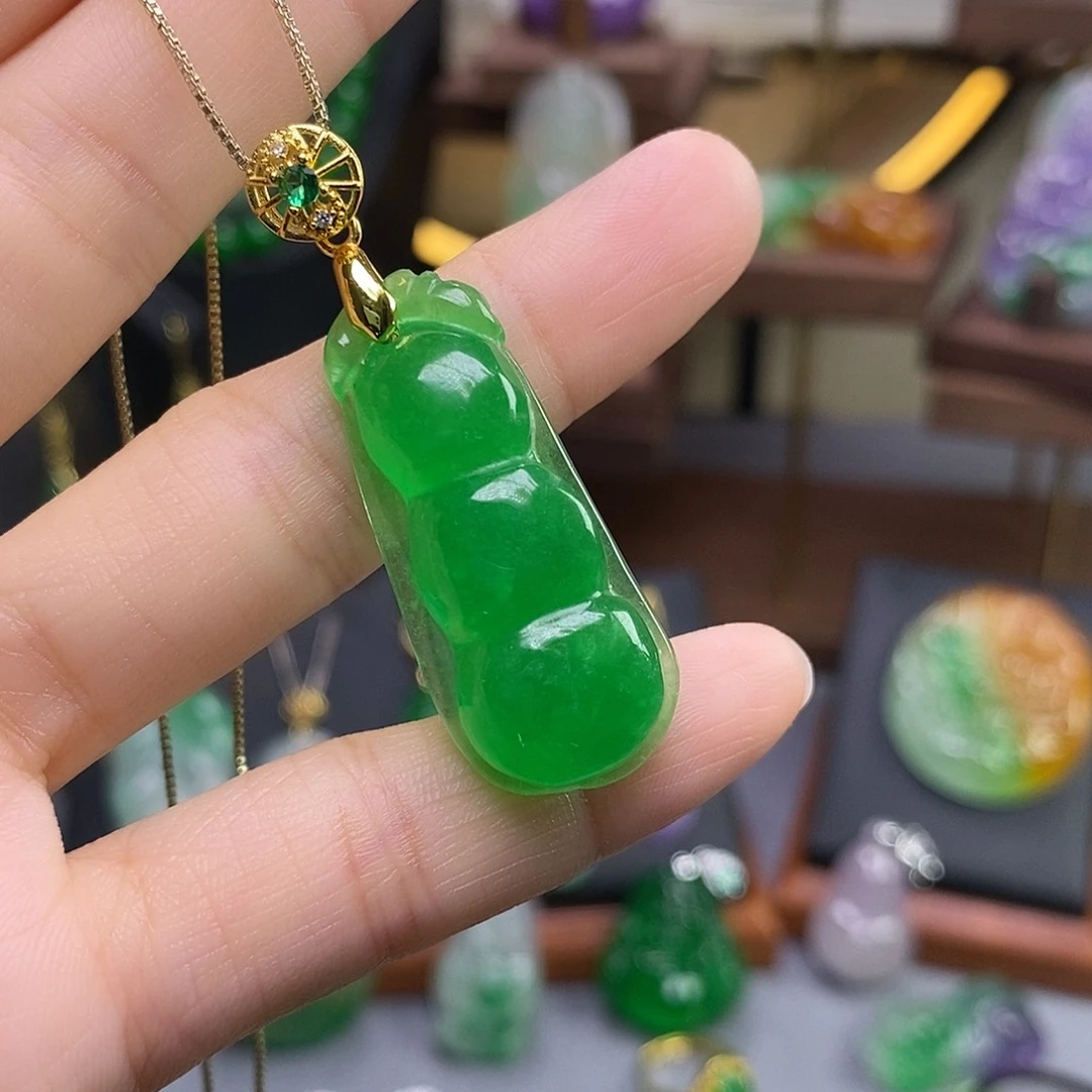 吊坠(赠链)未镶嵌翡翠