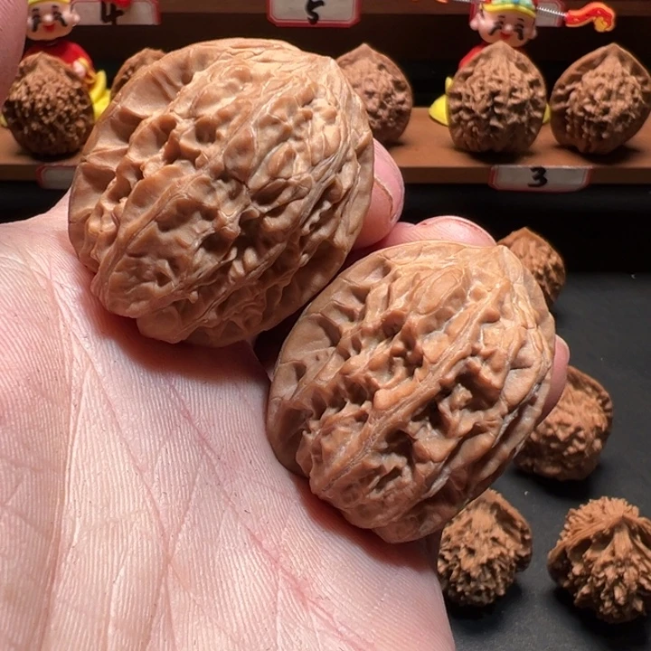 吊坠文玩核桃光明顶 肚差一个尺