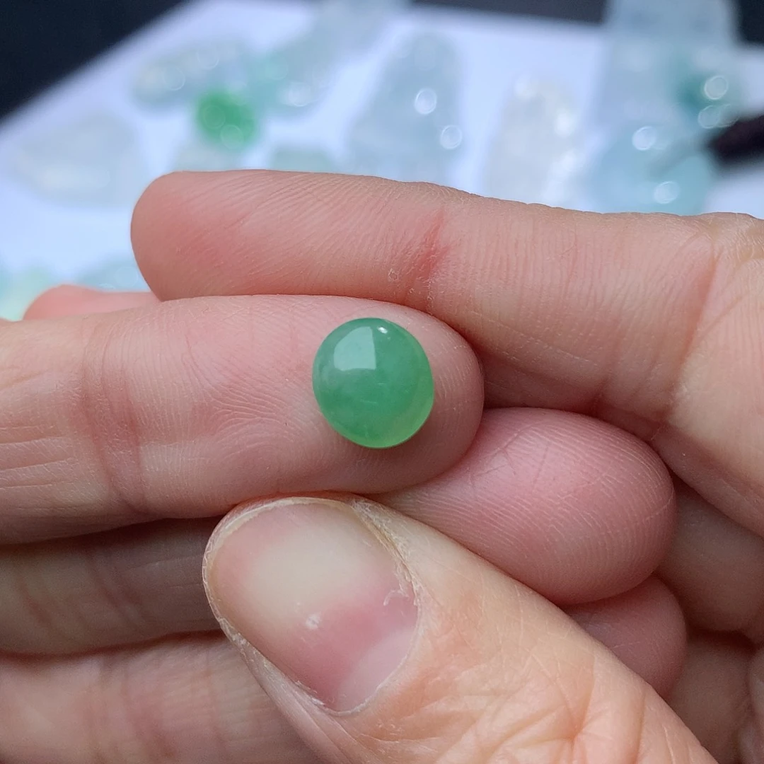 翡翠颈饰未镶嵌翡翠翡翠