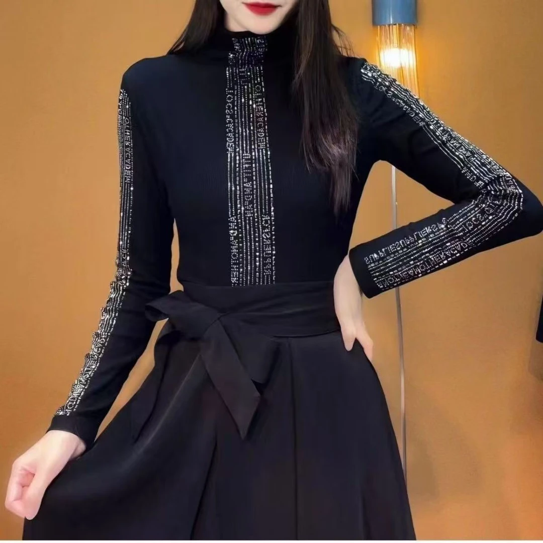 【新春爆款三条钻】春秋常规款舒适气质打底衫显瘦时尚黑色修身佳