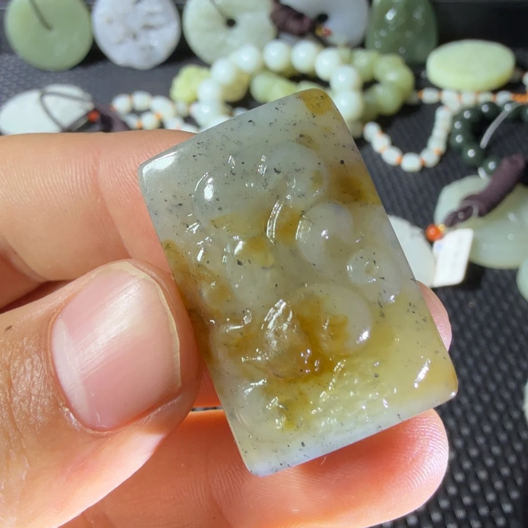 和田玉未镶嵌手链