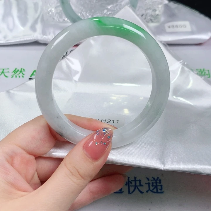翡翠手镯（圆镯）未镶嵌正圈DH1211