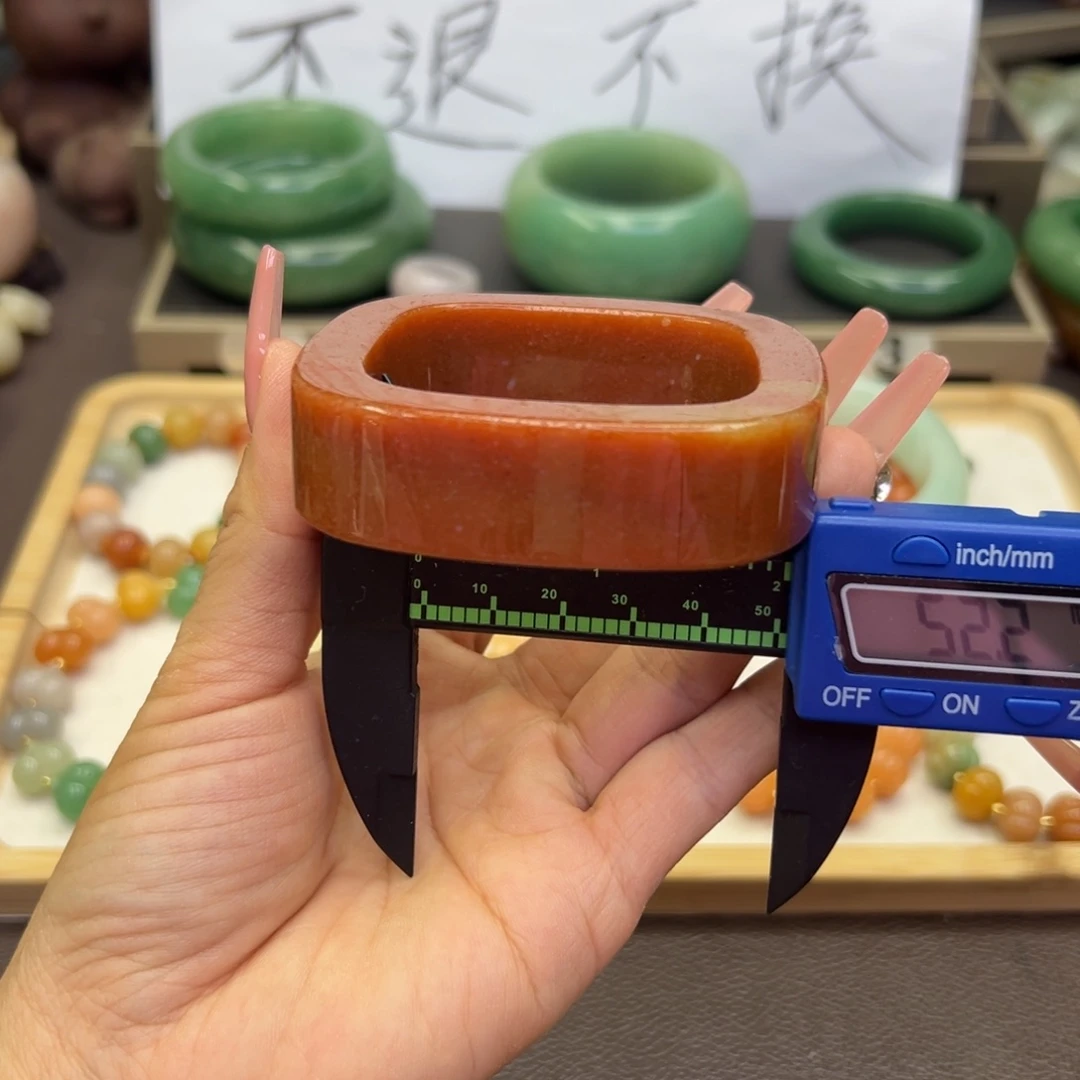 未镶嵌手镯石英岩玉