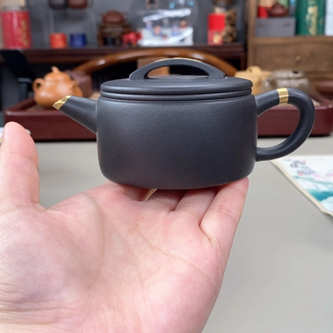 紫砂茶壶台西紫泥汉瓦捂灰半手150cc