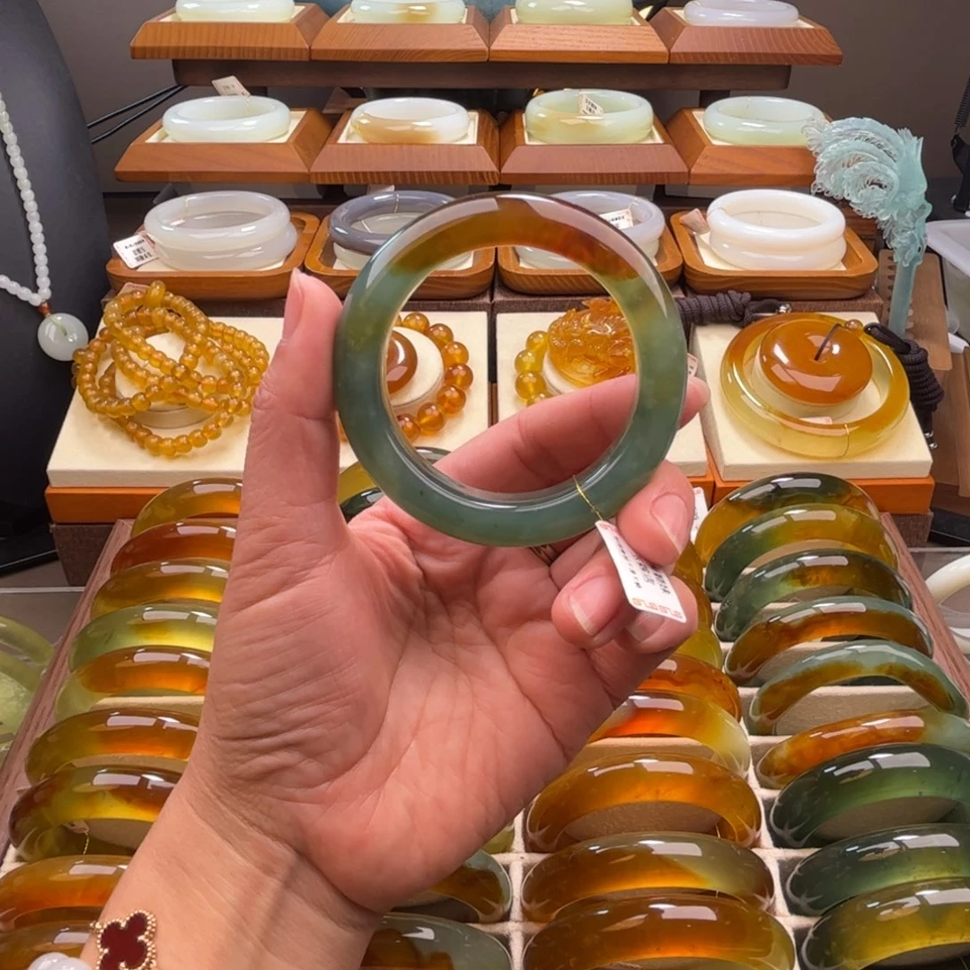 蛇纹石玉未镶嵌手镯54