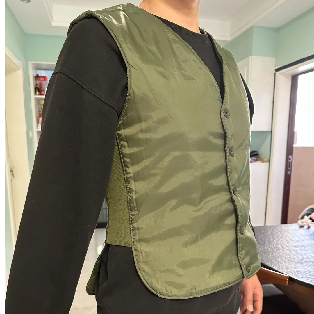 87军绿色保暖马甲