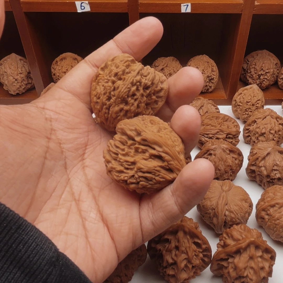 ડ***ꪀ吊坠文玩核桃丑南疆全品 38 39