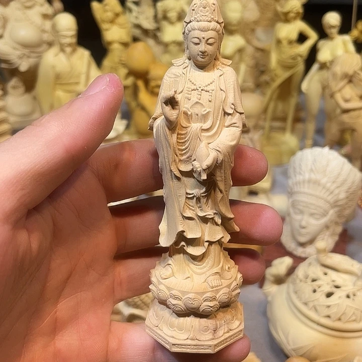 黄杨木瑕疵静瓶观音