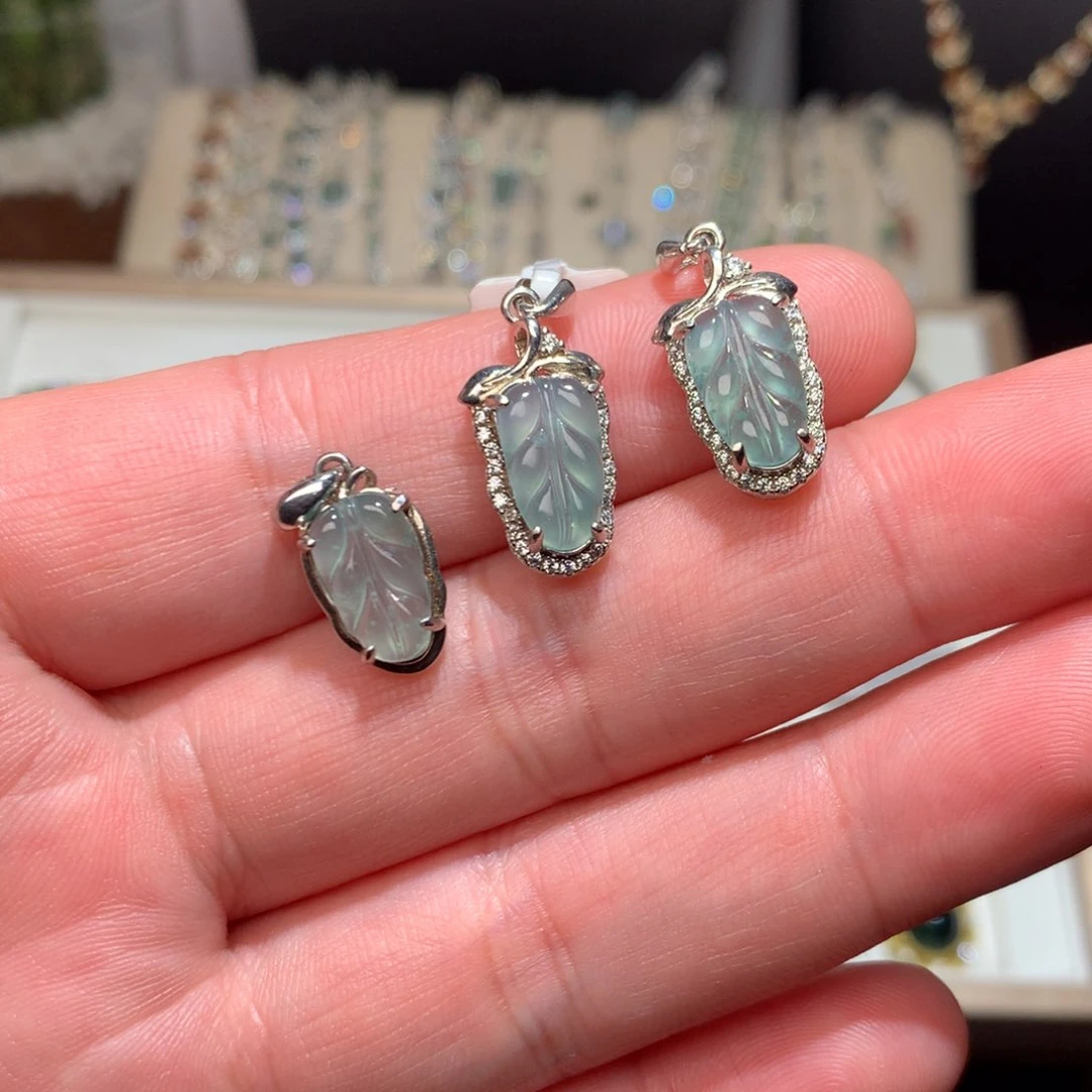 翡翠颈饰银S925镶嵌天然翡翠项链