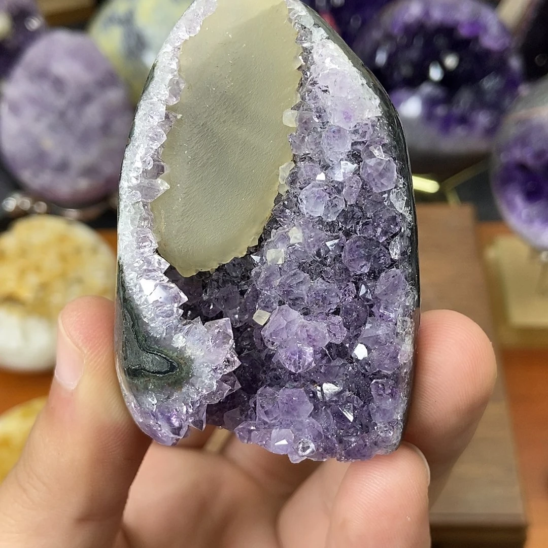 大型摆件（非配饰）紫晶未镶嵌