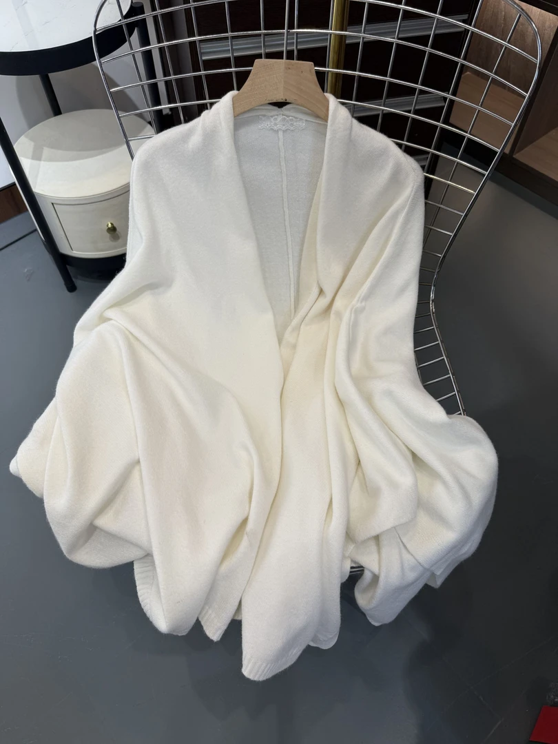 秋冬女款设计时尚长袖针织衫-A0262