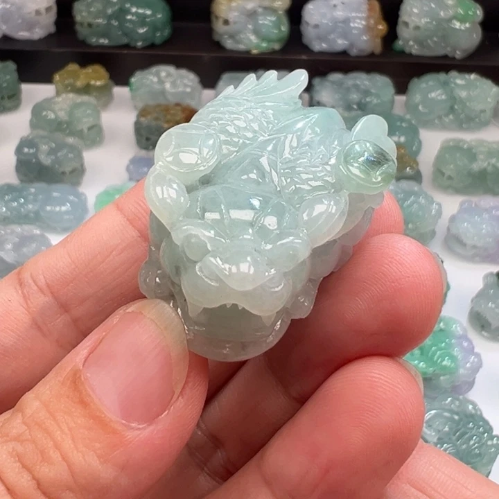 颈饰未镶嵌翡翠貔貅
