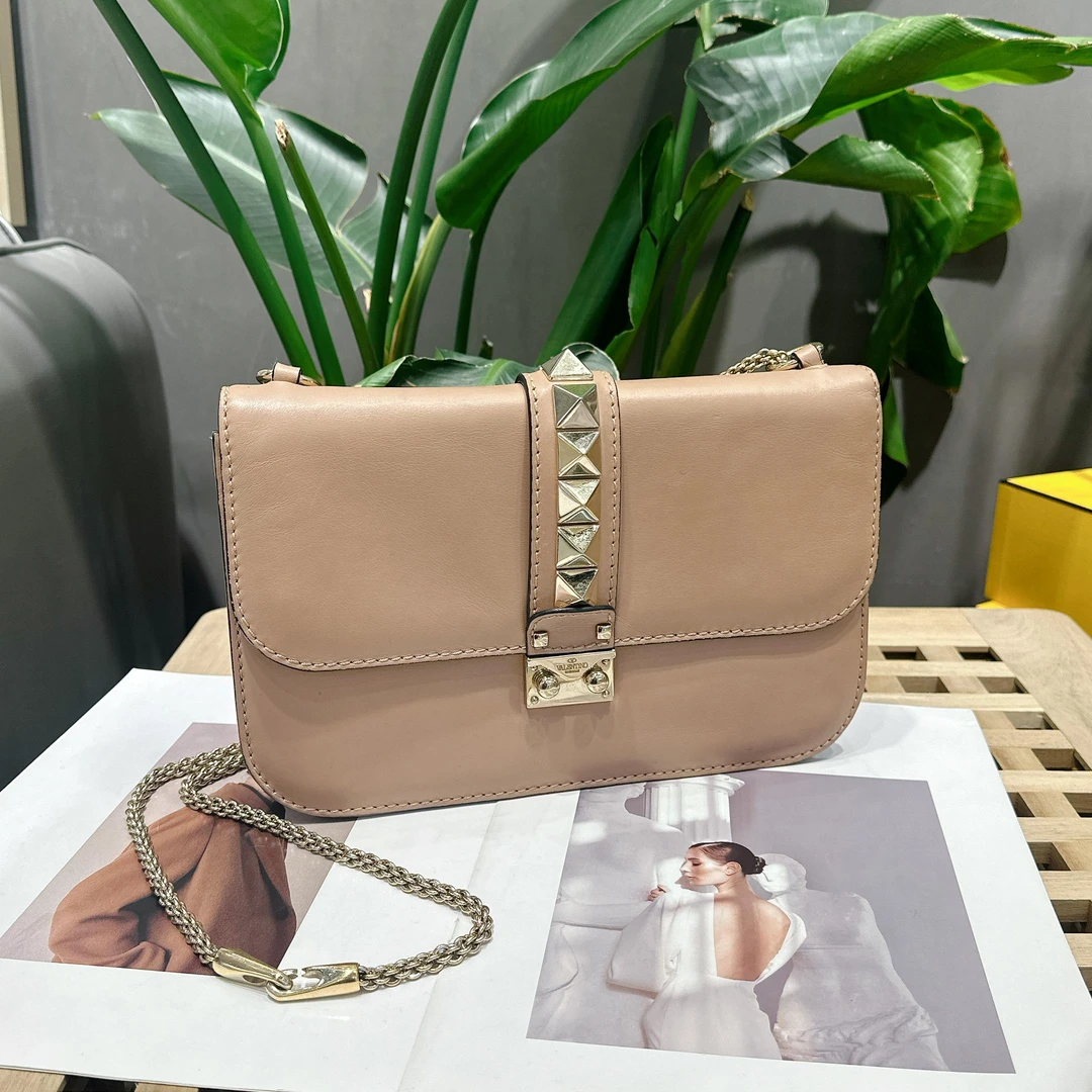 95新 Valentino/华伦天奴 铆钉裸粉色中号链条包 80925